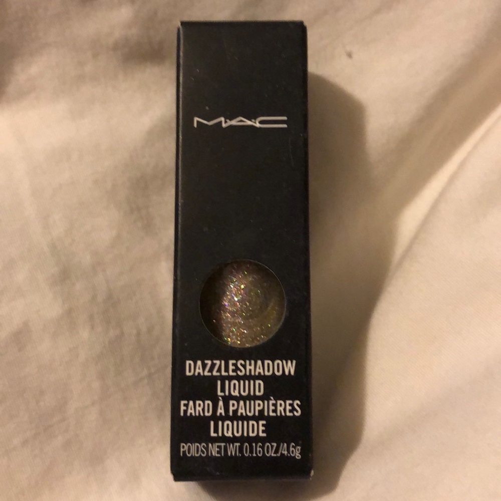 MAC dazzle shadow liquid